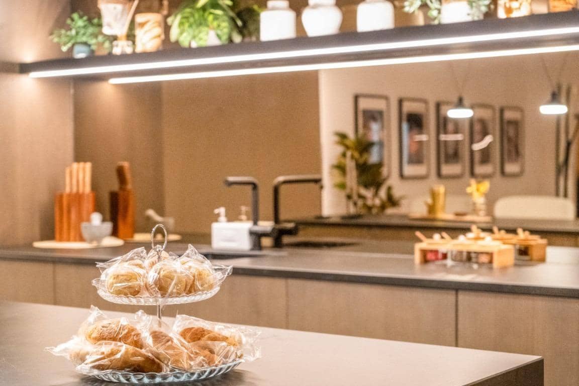 6 bedroom Villa for sale in Marbella with pool garage - € 6,500,000 (Ref: 8972157)