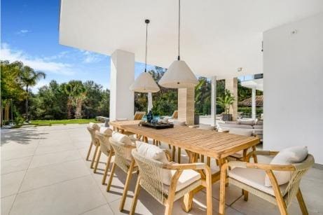 6 bedroom Villa for sale in Marbella with pool garage - € 6,500,000 (Ref: 8972157)