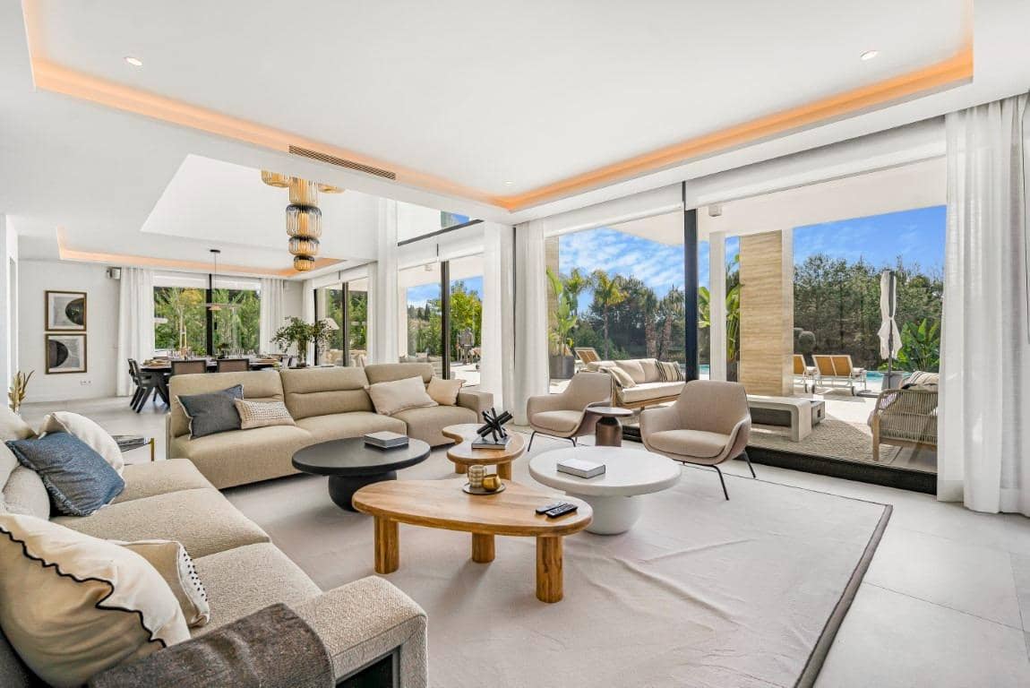 6 bedroom Villa for sale in Marbella with pool garage - € 6,500,000 (Ref: 8972157)