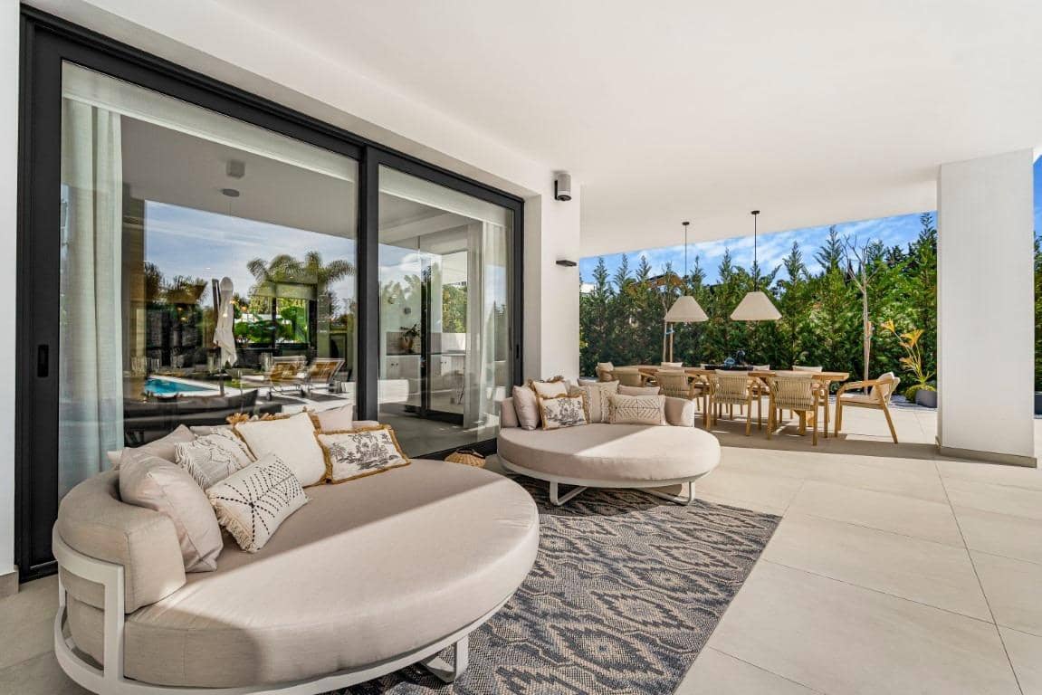 6 bedroom Villa for sale in Marbella with pool garage - € 6,500,000 (Ref: 8972157)