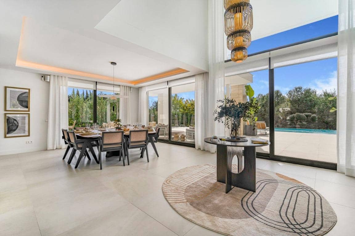 6 bedroom Villa for sale in Marbella with pool garage - € 6,500,000 (Ref: 8972157)