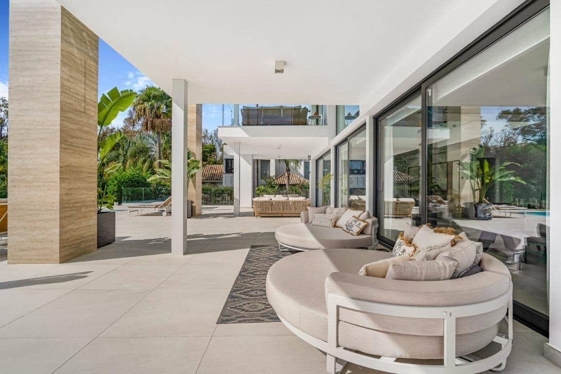 6 bedroom Villa for sale in Marbella with pool garage - € 6,500,000 (Ref: 8972157)