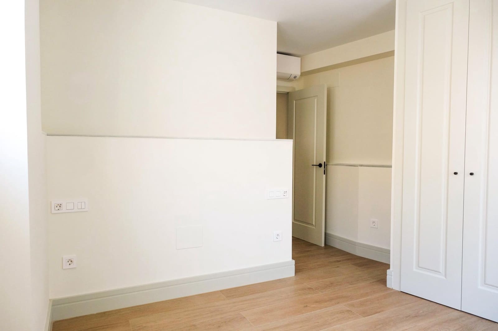 2 soveværelse Lejlighed til salg i Malaga by - € 880.000 (Ref: 9005437)