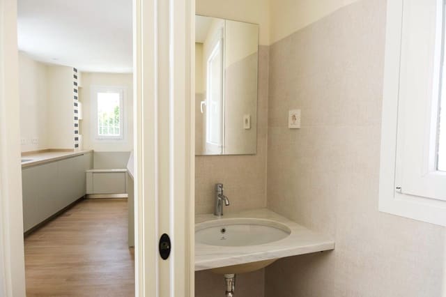 2 soverom Leilighet til salgs i La Malagueta, Málaga by - € 880 000 (Ref: 9005437)