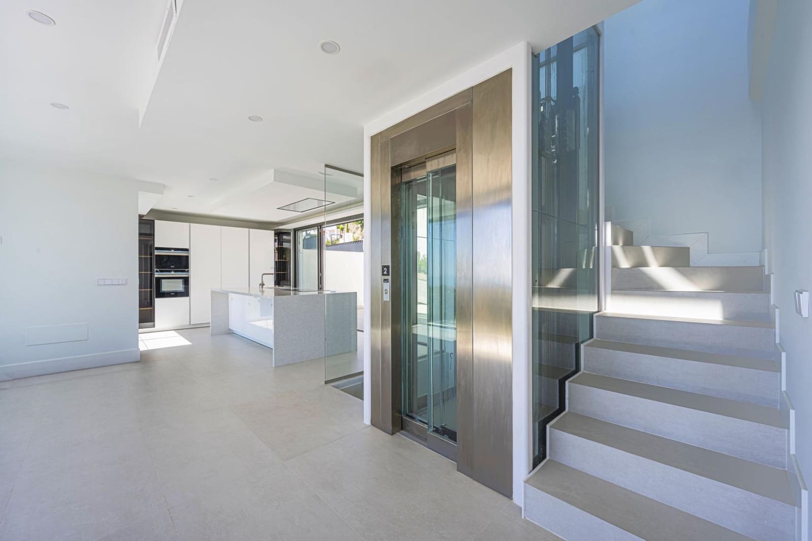 3 Zimmer Villa zu verkaufen in Benahavis mit Pool Garage - 1.690.000 € (Ref: 9023051)