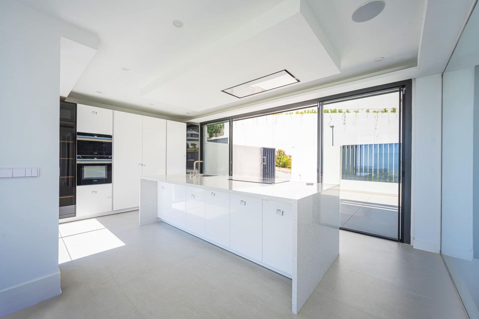 3 Zimmer Villa zu verkaufen in Benahavis mit Pool Garage - 1.690.000 € (Ref: 9023051)