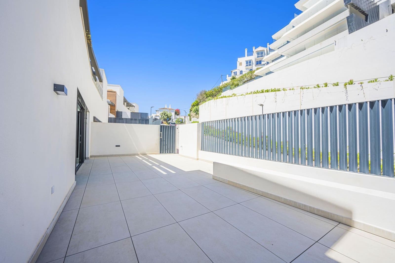 3 Zimmer Villa zu verkaufen in Benahavis mit Pool Garage - 1.690.000 € (Ref: 9023051)