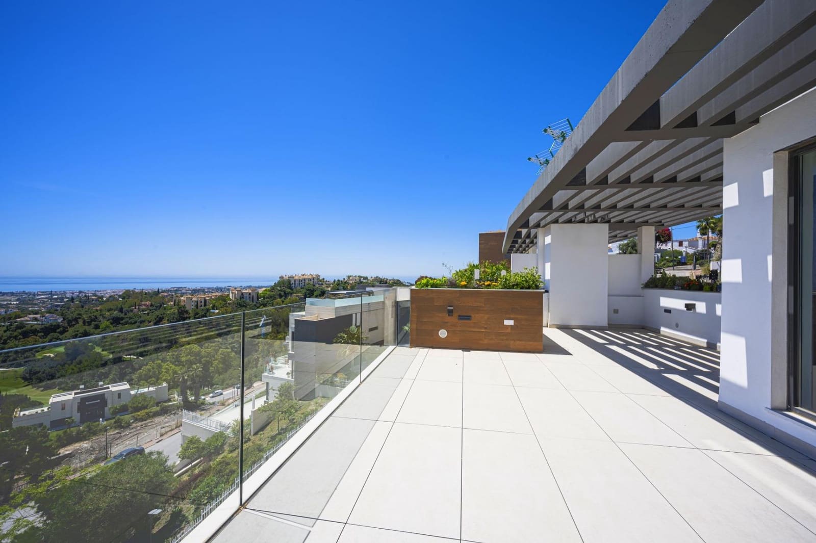 3 Zimmer Villa zu verkaufen in Benahavis mit Pool Garage - 1.690.000 € (Ref: 9023051)