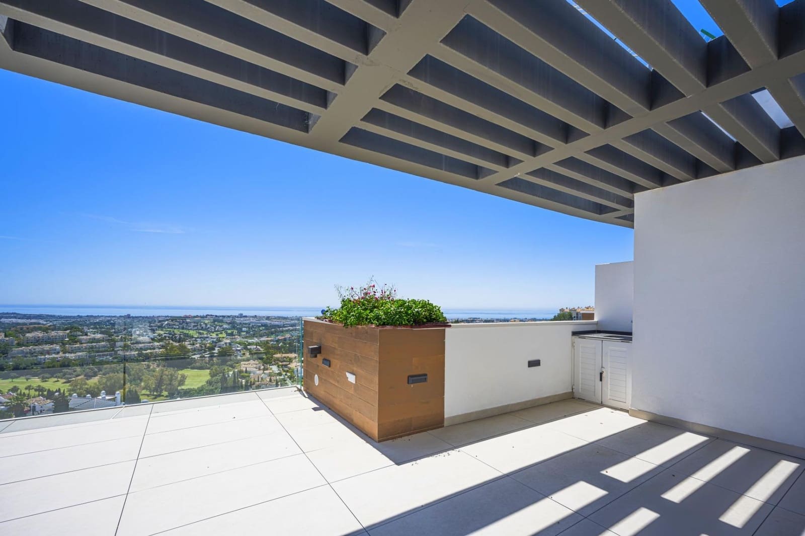 3 Zimmer Villa zu verkaufen in Benahavis mit Pool Garage - 1.690.000 € (Ref: 9023051)