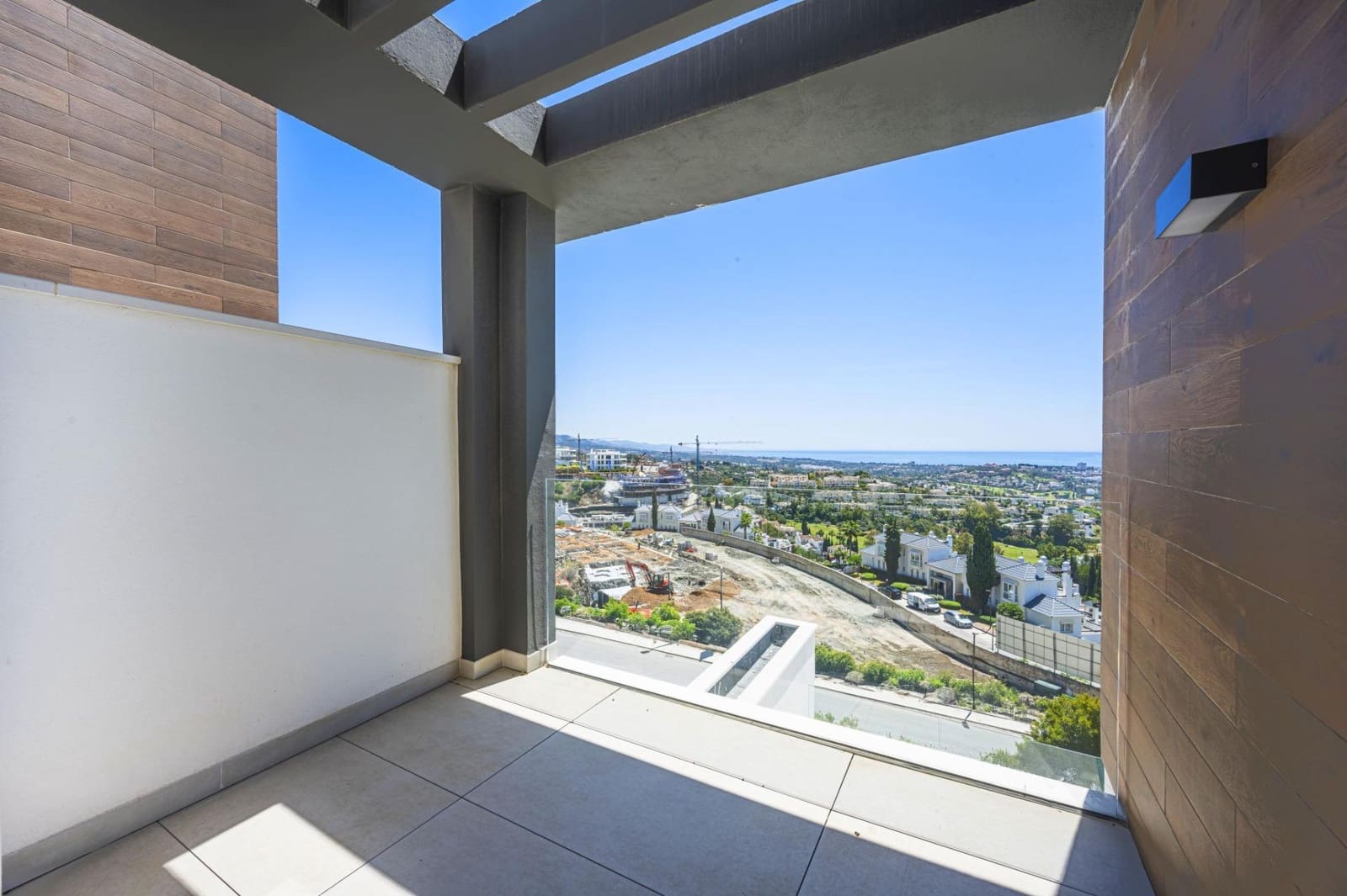 3 Zimmer Villa zu verkaufen in Benahavis mit Pool Garage - 1.690.000 € (Ref: 9023051)