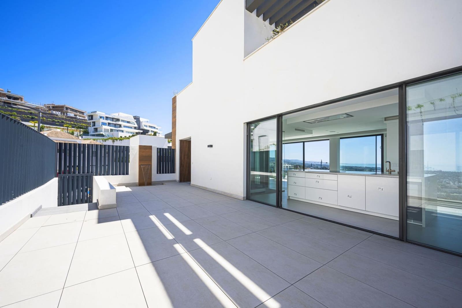 3 Zimmer Villa zu verkaufen in Benahavis mit Pool Garage - 1.690.000 € (Ref: 9023051)