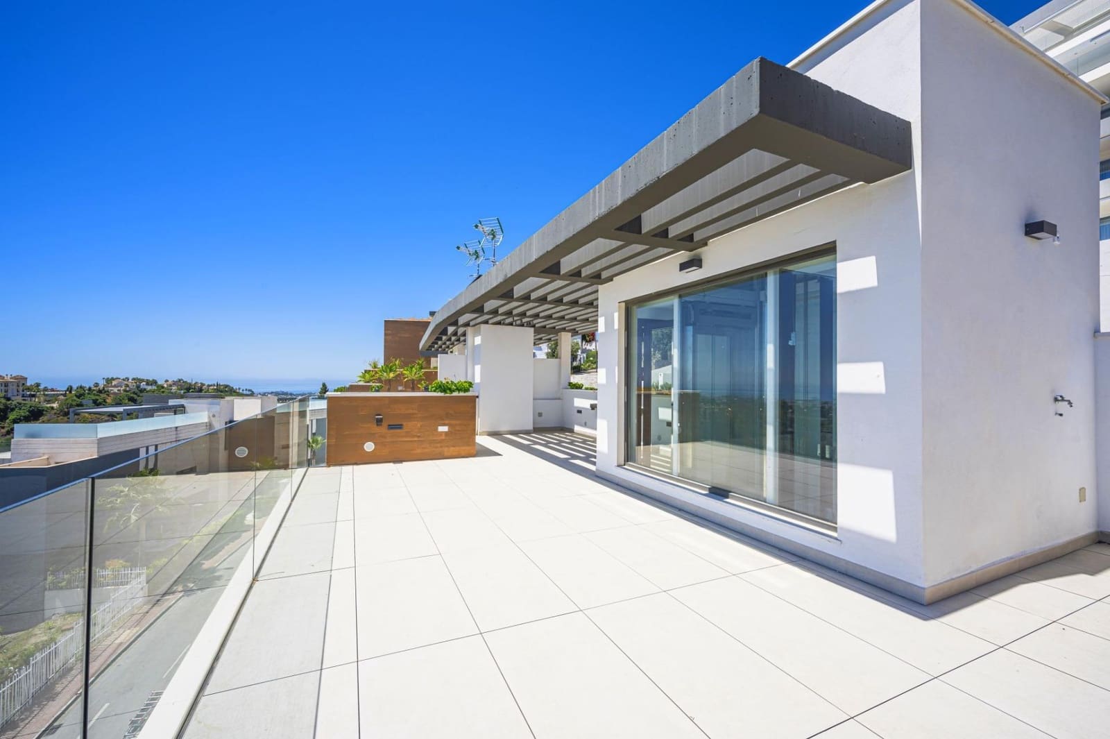 3 Zimmer Villa zu verkaufen in Benahavis mit Pool Garage - 1.690.000 € (Ref: 9023051)