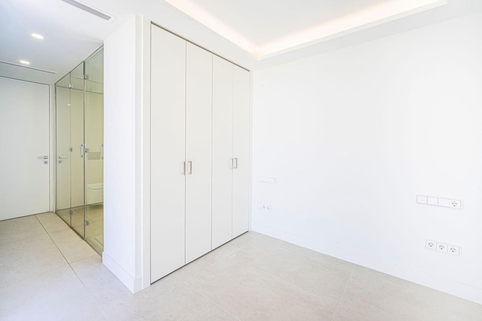 3 Zimmer Villa zu verkaufen in Benahavis mit Pool Garage - 1.690.000 € (Ref: 9023051)