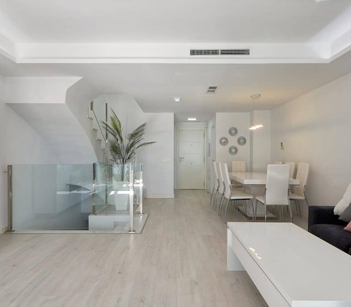 4 quarto Moradia em Banda para venda em Rincon de la Victoria com piscina garagem - 550 000 € (Ref: 9034378)