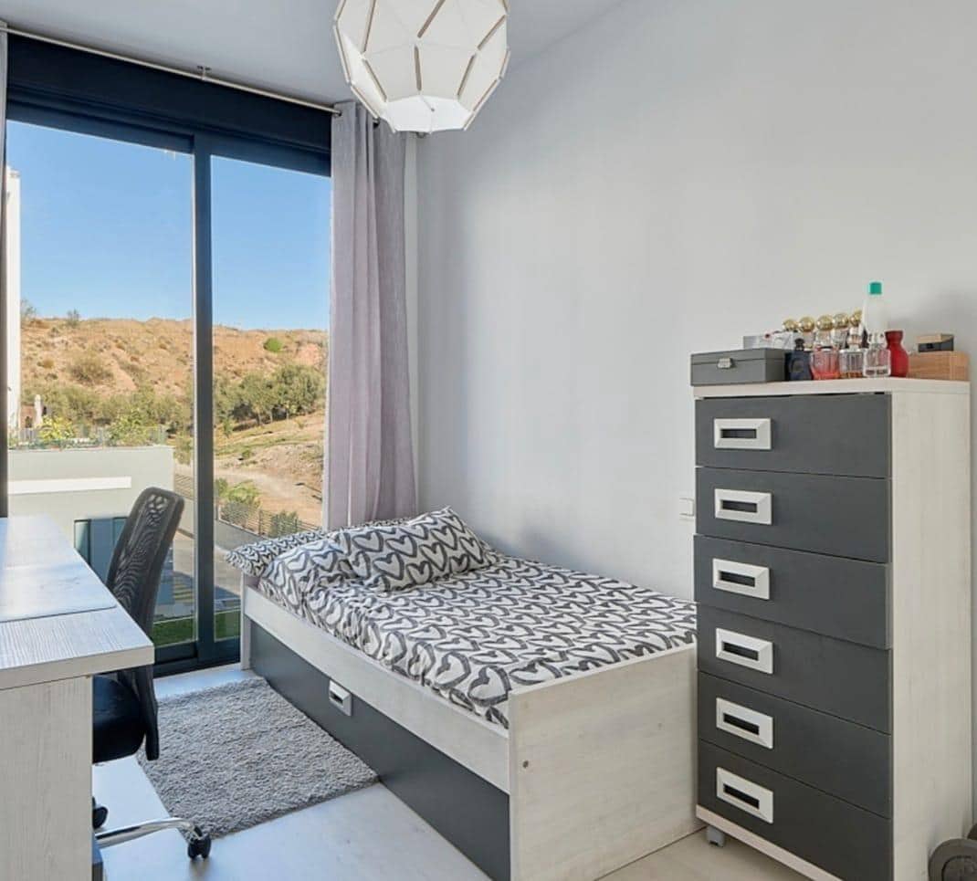 4 quarto Moradia em Banda para venda em Rincon de la Victoria com piscina garagem - 550 000 € (Ref: 9034378)