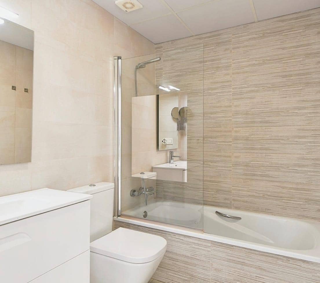 4 quarto Moradia em Banda para venda em Rincon de la Victoria com piscina garagem - 550 000 € (Ref: 9034378)