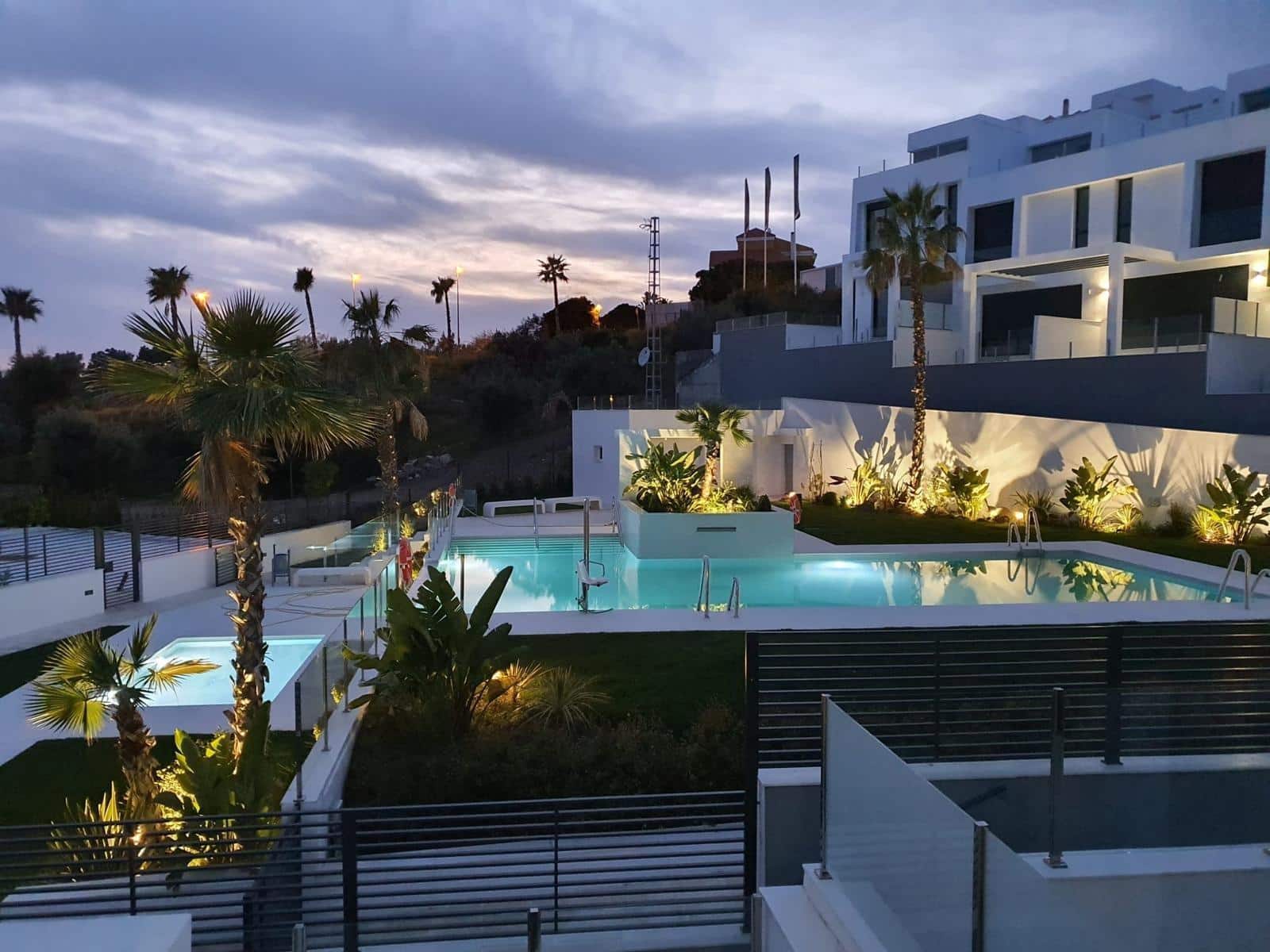 4 quarto Moradia em Banda para venda em Rincon de la Victoria com piscina garagem - 550 000 € (Ref: 9034378)