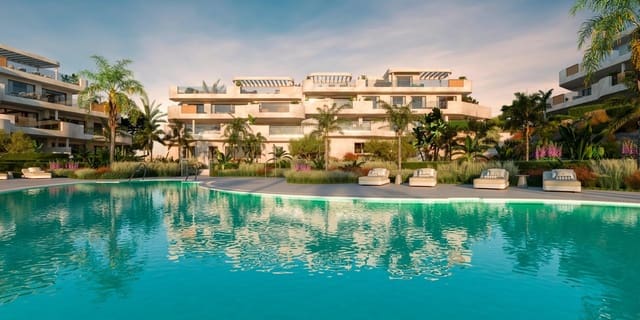 Ático de 4 habitaciones en Estepona en venta con piscina garaje - 899.000 € (Ref: 9034382)