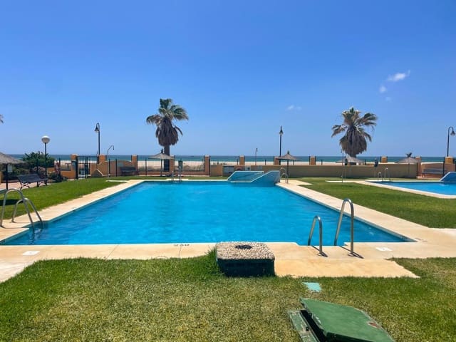 2 bedroom Apartment for sale in Tarifa with pool garage - € 500,000 (Ref: 9124915)