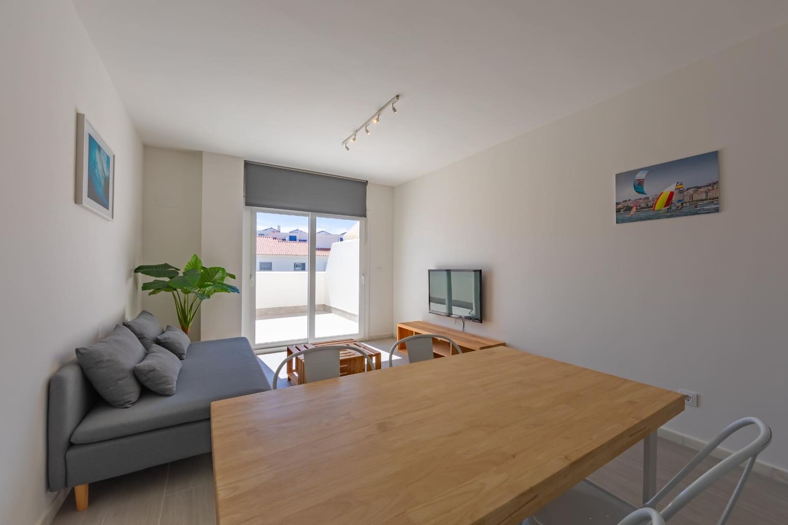 2 soverom Penthouse til salgs i Tarifa med svømmebasseng garasje - € 620 000 (Ref: 9169469)