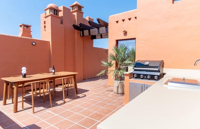 4 sypialnia Dom szeregowy na sprzedaż w Marbella z basenem garażem - 1 995 000 € (Ref: 9176400)