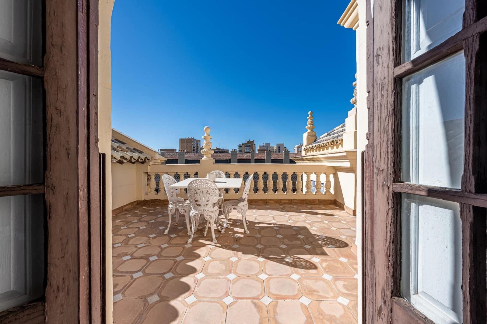 3 soveværelse Penthouse til salg i Malaga by med garage - € 1.570.000 (Ref: 9204427)