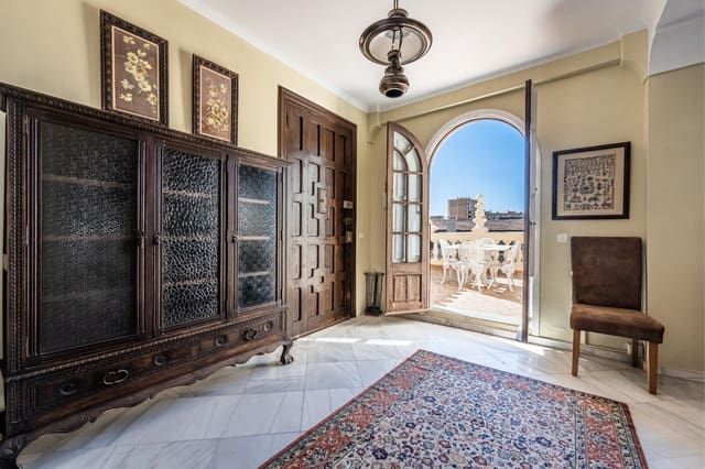 3 sovrum Takvåning till salu i La Malagueta, Málaga stad med garage - 1 570 000 € (Ref: 9204427)