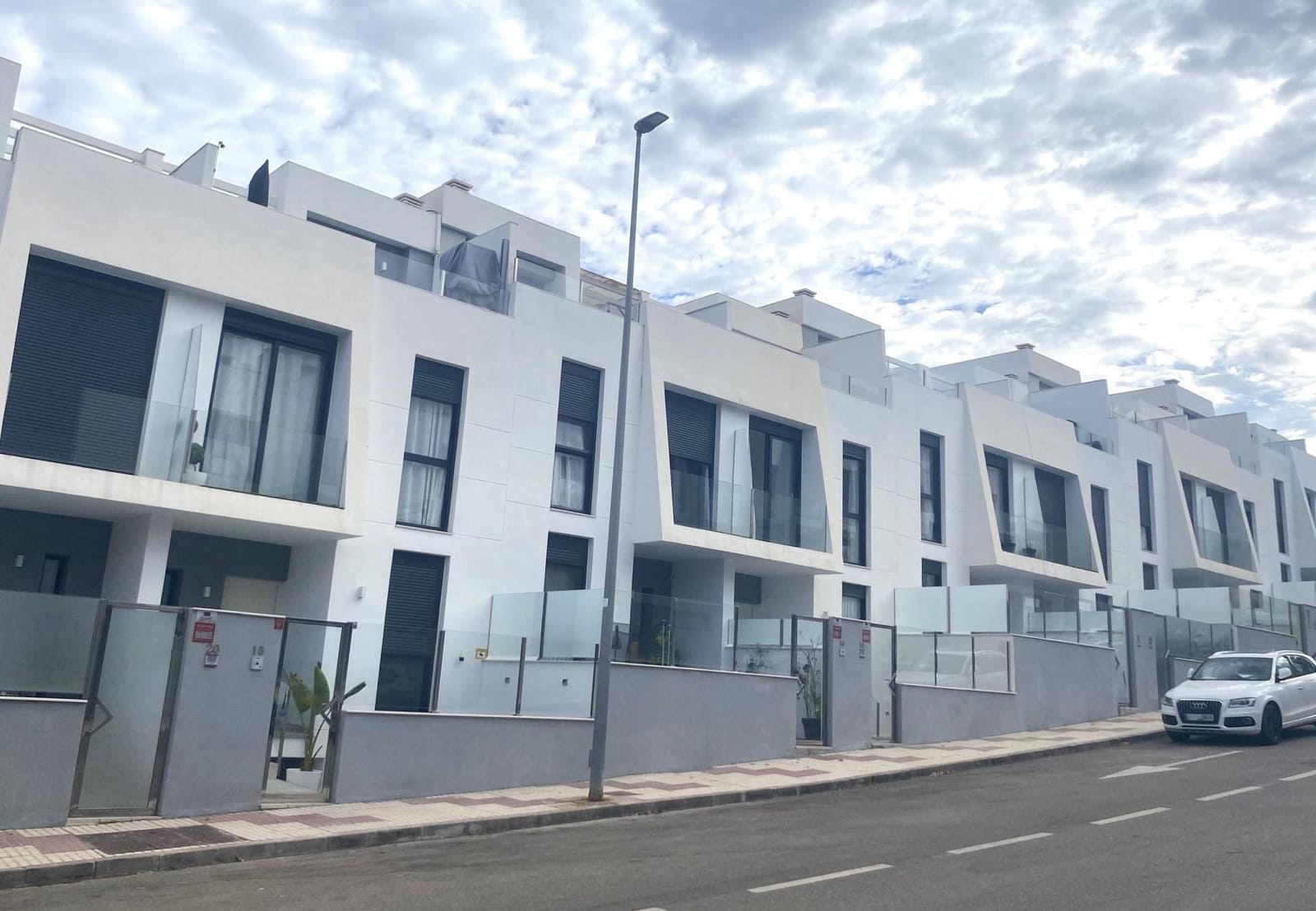 4 soveværelse Rækkehus til salg i Rincon de la Victoria med swimmingpool garage - € 545.000 (Ref: 9220208)