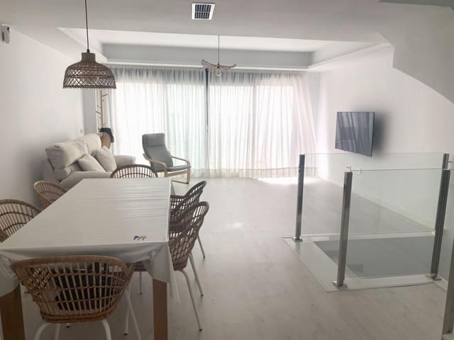 4 soveværelse Rækkehus til salg i Rincón de la Victoria med swimmingpool garage - € 545.000 (Ref: 9220208)