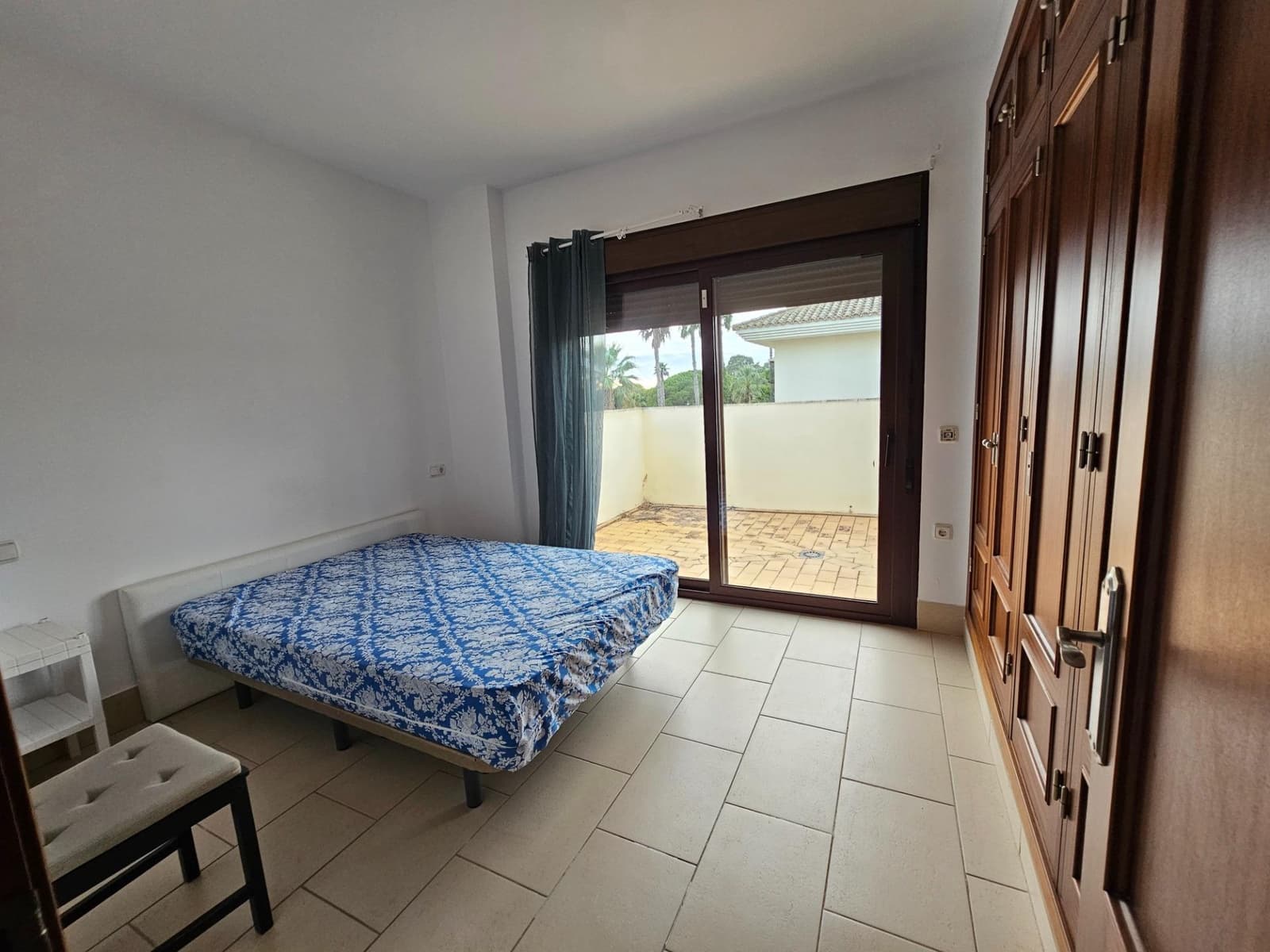 4 sypialnia Willa na sprzedaż w Novo Sancti Petri z basenem - 620 000 € (Ref: 9353560)