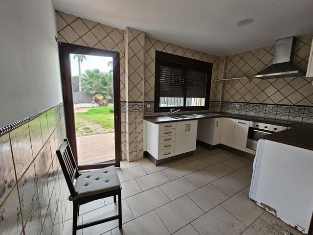 4 bedroom Villa for sale in Novo Sancti Petri, Chiclana de la Frontera with pool - € 620,000 (Ref: 9353560)