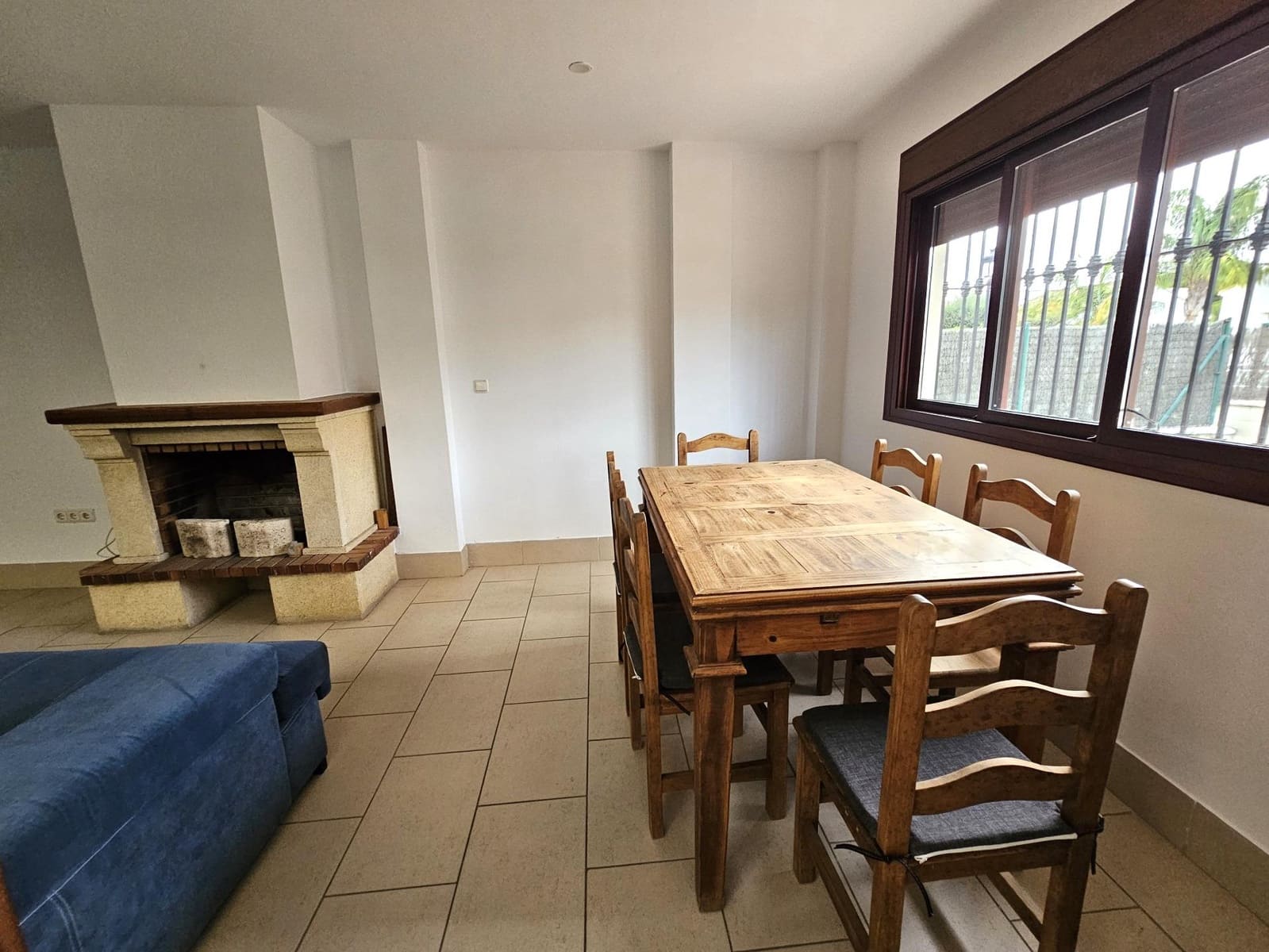 4 sypialnia Willa na sprzedaż w Novo Sancti Petri z basenem garażem - 650 000 € (Ref: 9353560)