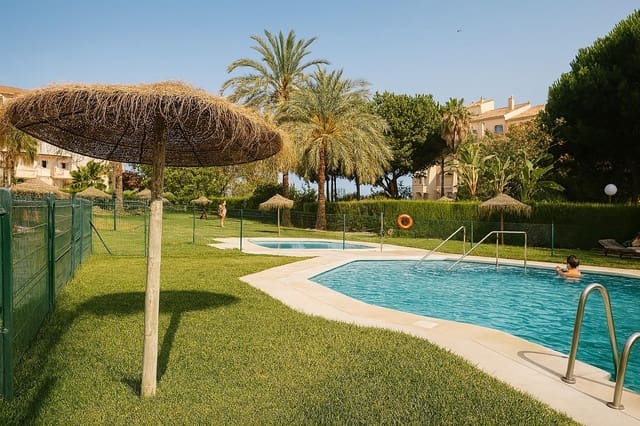 3 Zimmer Wohnung zu verkaufen in Estepona mit Pool Garage - 310.000 € (Ref: 9373801)