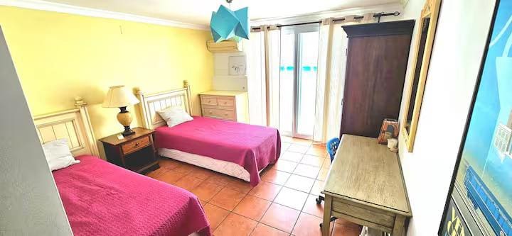 7 Zimmer Villa zu verkaufen in Sotogrande mit Pool Garage - 1.200.000 € (Ref: 9373802)