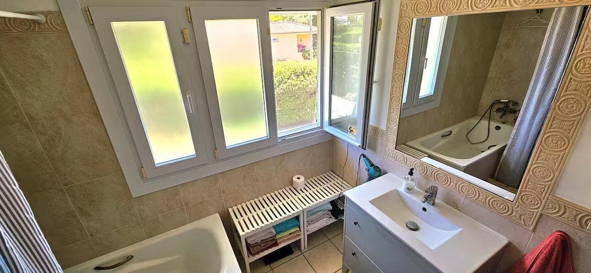 7 Zimmer Villa zu verkaufen in Sotogrande mit Pool Garage - 1.200.000 € (Ref: 9373802)