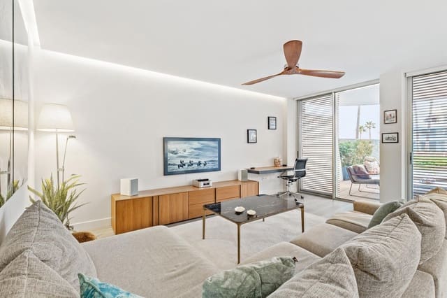 2 bedroom Apartment for sale in Estepona with pool garage - € 795,000 (Ref: 9382789)