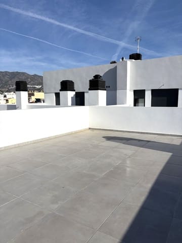 2 quarto Penthouse para venda em Las Lagunas de Mijas, Mijas com garagem - 305 000 € (Ref: 9385532)