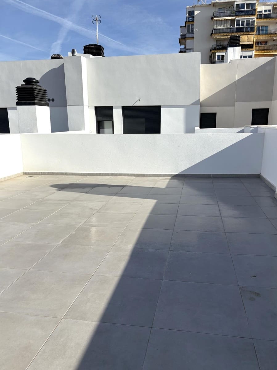 2 quarto Penthouse para venda em Las Lagunas de Mijas com garagem - 305 000 € (Ref: 9385532)