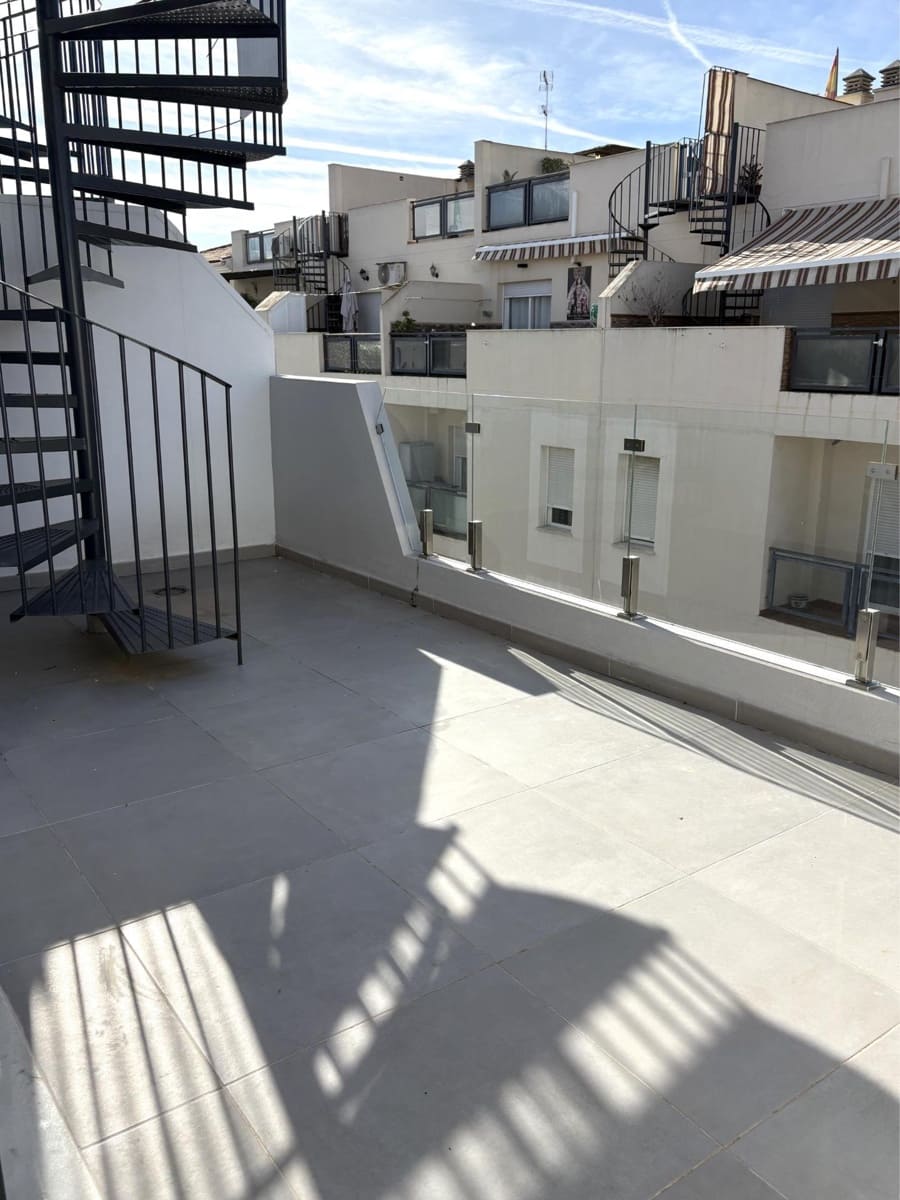 2 quarto Penthouse para venda em Las Lagunas de Mijas com garagem - 305 000 € (Ref: 9385532)