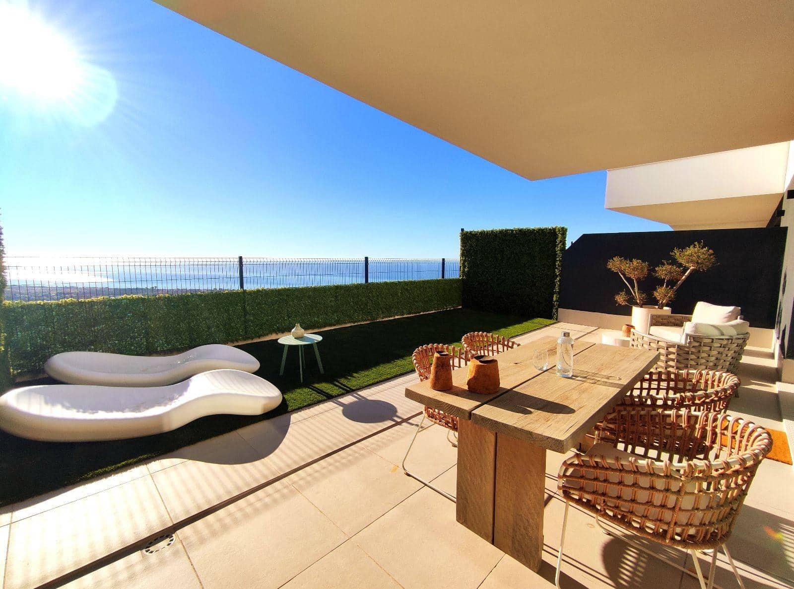 2 bedroom Apartment for sale in Rincon de la Victoria with pool garage - € 425,000 (Ref: 9387844)