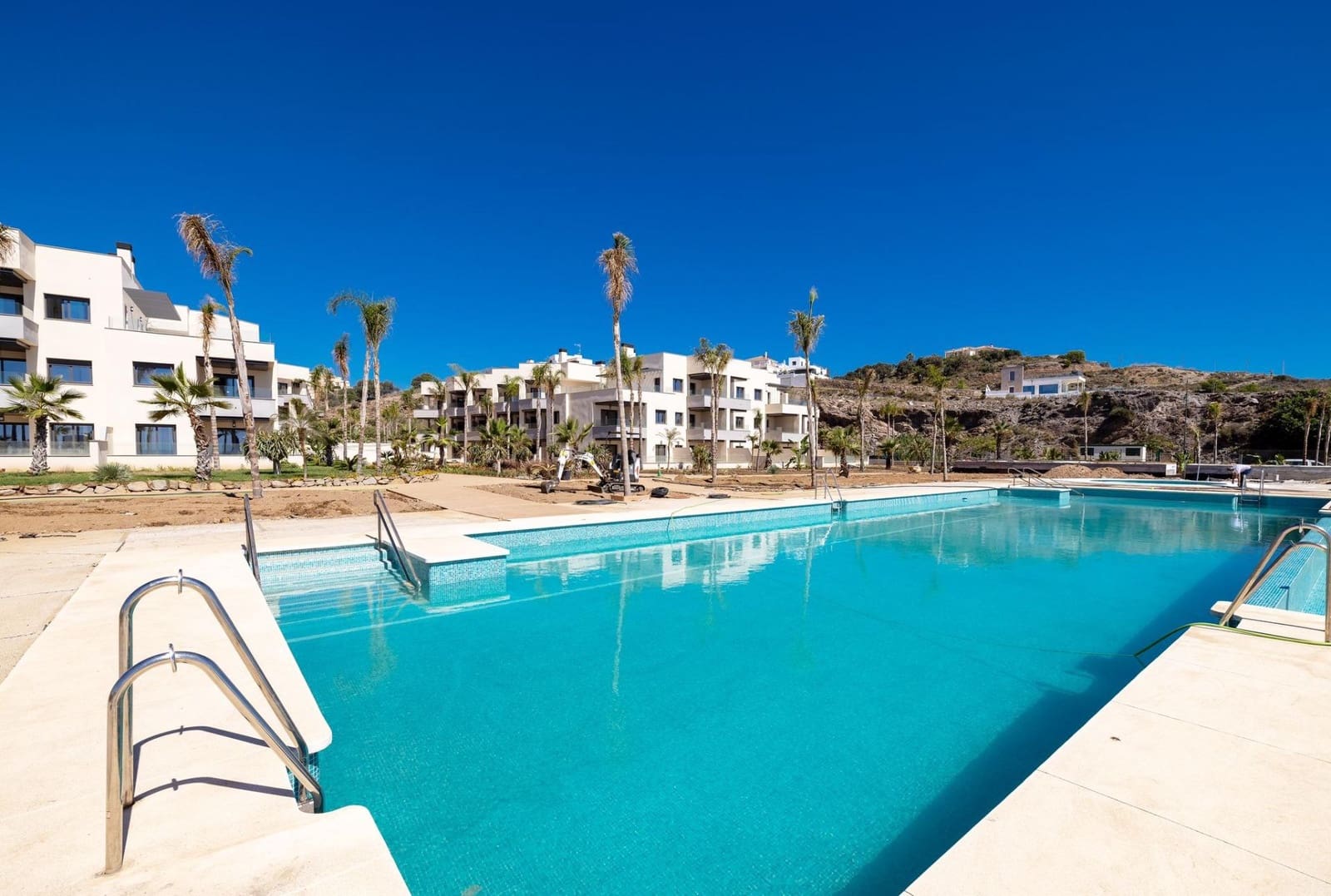 1 bedroom Apartment for sale in Almayate with pool garage - € 341,000 (Ref: 9390685)