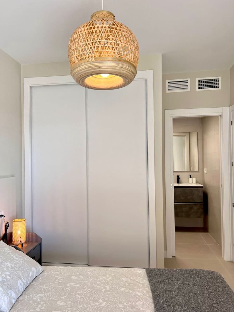 2 makuuhuone Huoneisto myytävänä paikassa Almayate mukana uima-altaan 
autotalli - 390 500 € (Ref: 9390686)