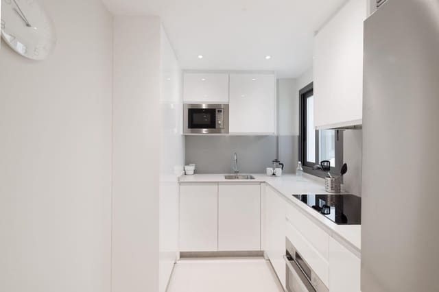 2 bedroom Apartment for sale in Almayate, Vélez-Málaga with pool garage - € 390,500 (Ref: 9390686)