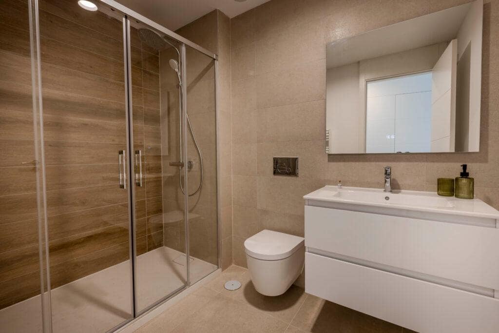 2 Zimmer Apartment zu verkaufen in Torremolinos mit Pool Garage - 778.500 € (Ref: 9398453)