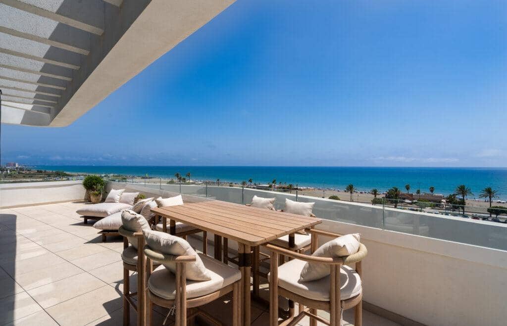 2 Zimmer Apartment zu verkaufen in Torremolinos mit Pool Garage - 778.500 € (Ref: 9398453)