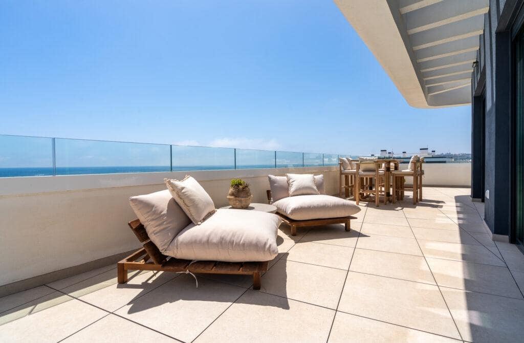 2 Zimmer Apartment zu verkaufen in Torremolinos mit Pool Garage - 778.500 € (Ref: 9398453)