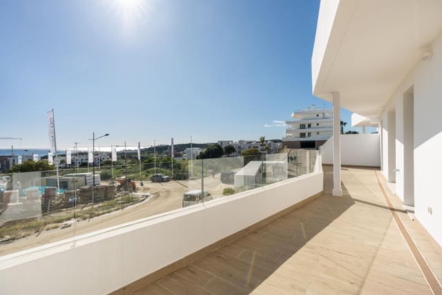 Apartamento de 2 habitaciones en Estepona en venta con piscina garaje - 450.000 € (Ref: 9400871)