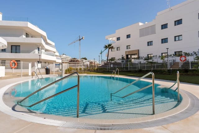 Apartamento de 2 habitaciones en Estepona en venta con piscina garaje - 450.000 € (Ref: 9400871)