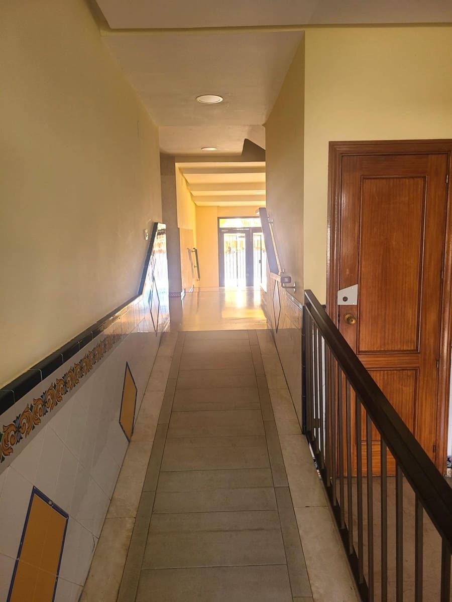 3 slaapkamer Flat te koop in Fuengirola met zwembad - € 349.900 (Ref: 9415854)