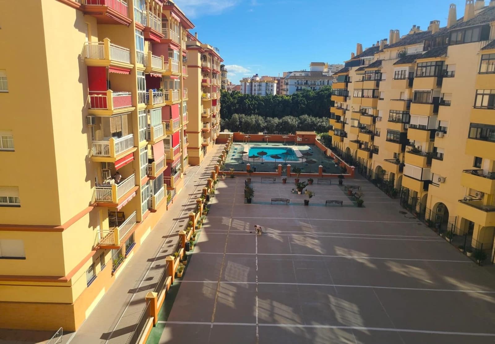 3 slaapkamer Flat te koop in Fuengirola met zwembad - € 349.900 (Ref: 9415854)